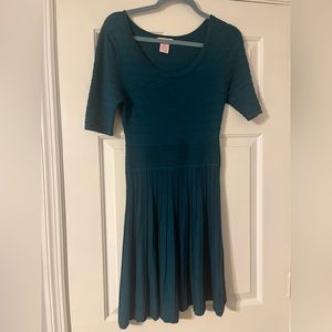 Candies Womens medium green sweater dress.